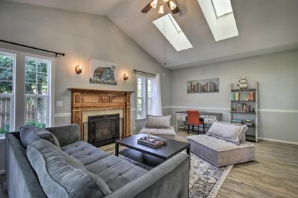Charming Eugene Home with Fire Pit 8 Mi to UO! - image 14