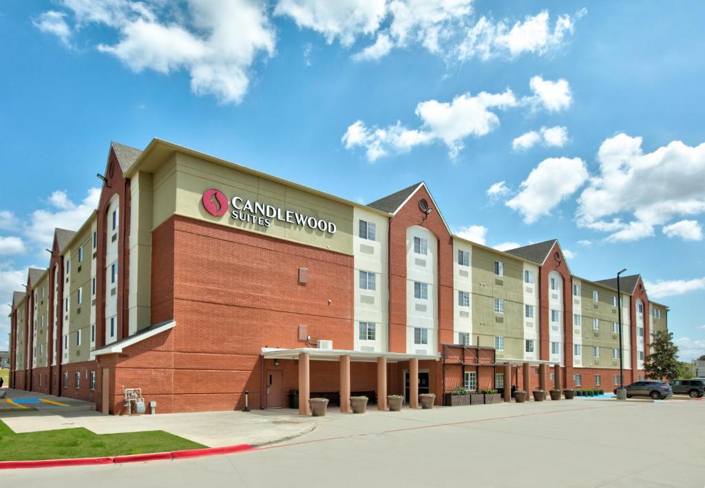 Candlewood Suites Dallas Fort Worth South an IHG Hotel - main image