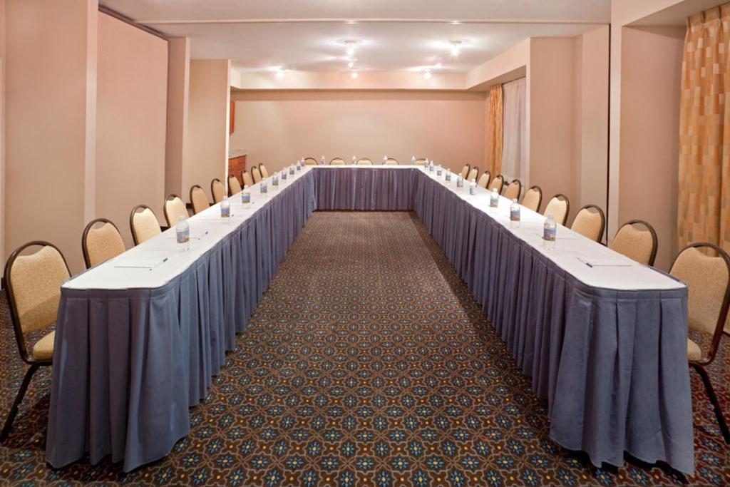 Candlewood Suites Dallas Fort Worth South an IHG Hotel - image 4