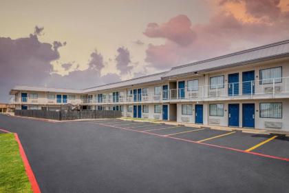 Motel 6-Euless TX - Dallas - image 14