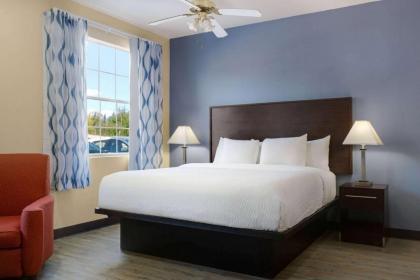 Days Inn & Suites by Wyndham DFW Airport South-Euless - image 6