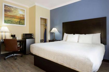 Days Inn & Suites by Wyndham DFW Airport South-Euless - image 9