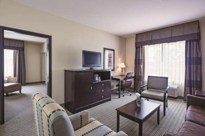 La Quinta by Wyndham DFW Airport West - Euless - image 2