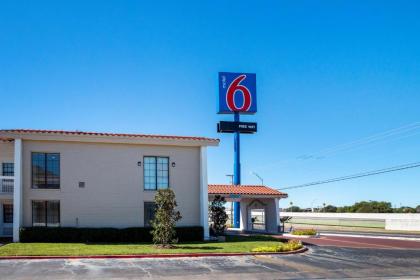 Motel 6-Euless TX - DFW West - image 14