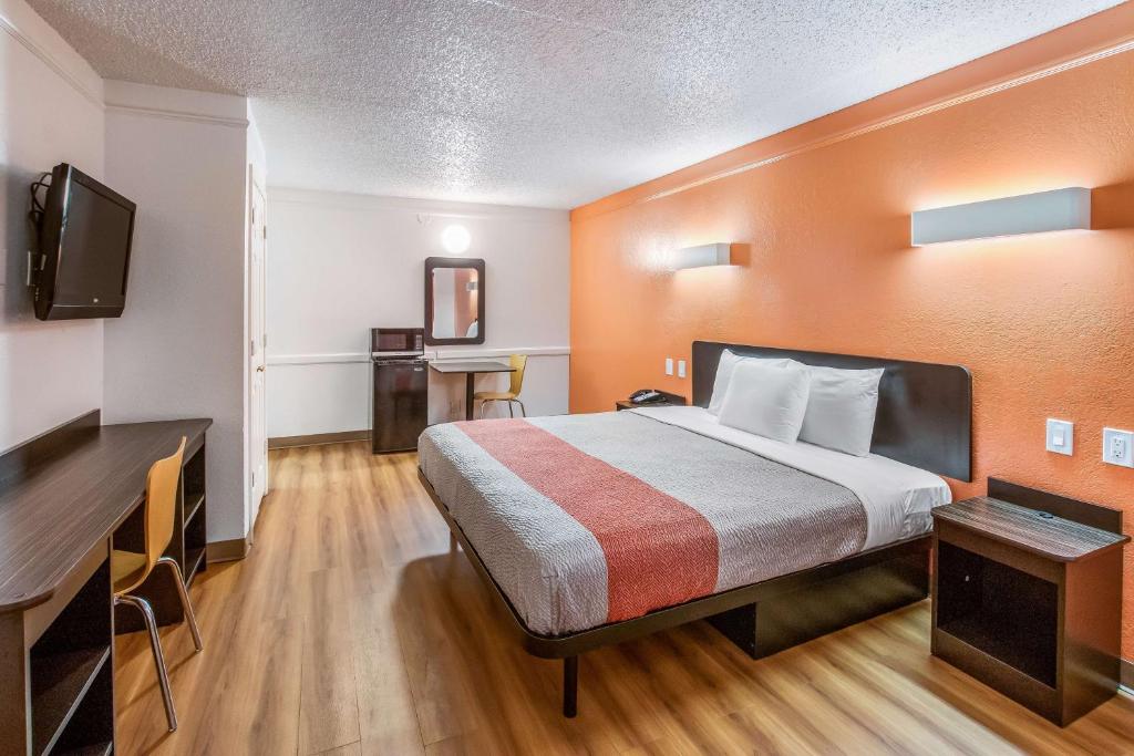 Motel 6-Euless TX - DFW West - image 5