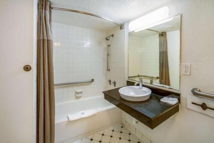 Motel 6-Euless TX - DFW West - image 6