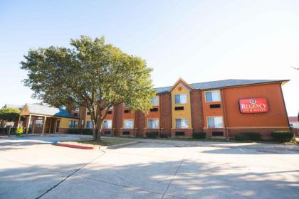 Regency Inn & Suites DFW - image 9