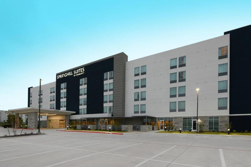 SpringHill Suites by Marriott Dallas DFW Airport South Centreport - main image