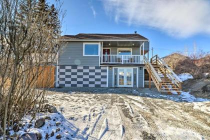 Updated Mountain-View Getaway with Private Hot Tub! - image 10