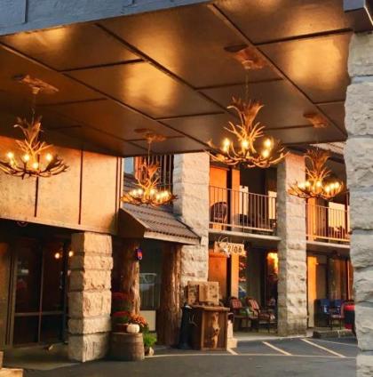 Stonegate Lodge Eureka Springs
