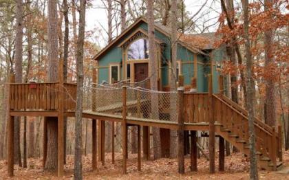 Grand Treehouse Resort