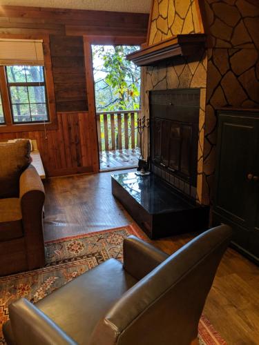 Loblolly Pines Adventure Log Cabin - image 5