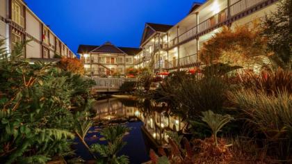 Best Western Plus Bayshore Inn - image 10