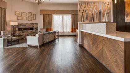 Best Western Plus Bayshore Inn - image 13