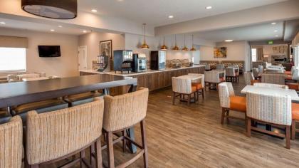 Best Western Plus Bayshore Inn - image 15