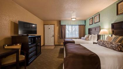 Best Western Plus Bayshore Inn - image 9