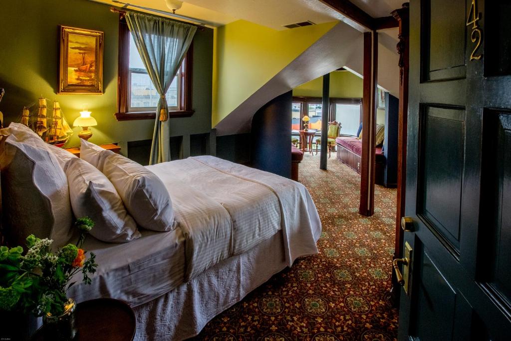 The Inn at 2nd & C - image 6