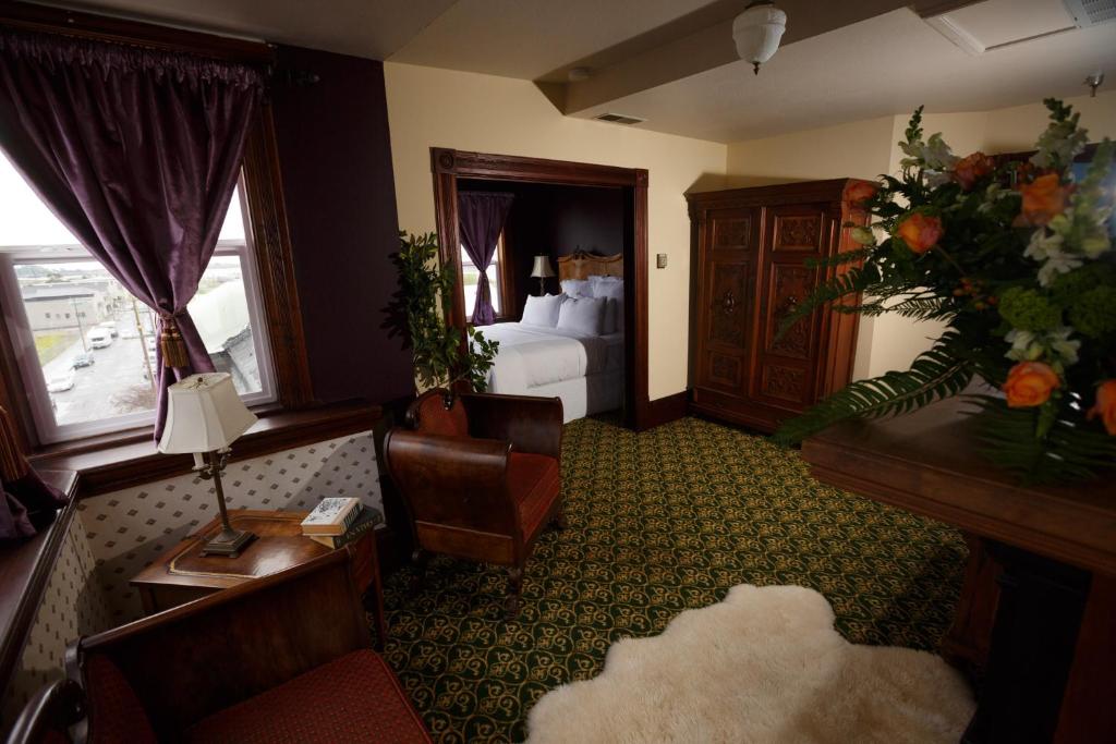 The Inn at 2nd & C - image 7