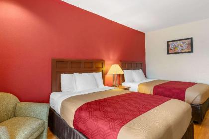 Econo Lodge Eutaw - image 5
