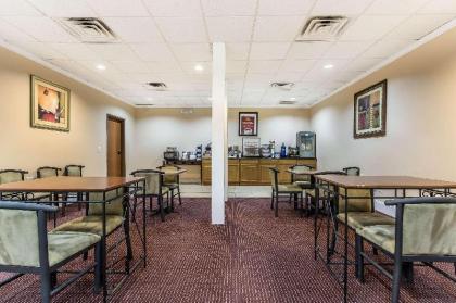 Econo Lodge Eutaw - image 9