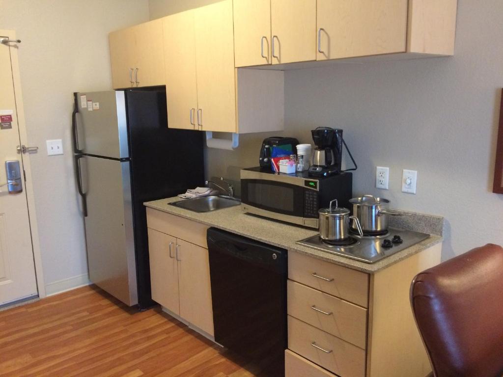 Candlewood Suites Watertown Fort Drum an IHG Hotel - image 2
