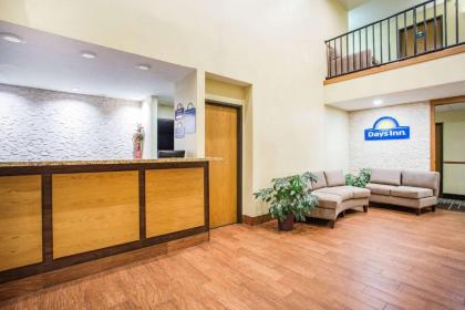 Days Inn by Wyndham Evansdale Waterloo - image 11