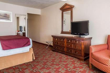 Quality Inn Evanston near Wyoming Downs - image 2