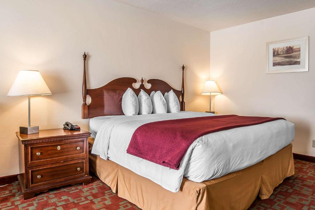 Quality Inn Evanston near Wyoming Downs - image 7