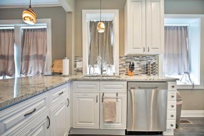 Cozy Chicago Apartment - Kids and Pets Welcome! - image 9