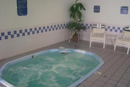 Baymont by Wyndham Casper East - image 7
