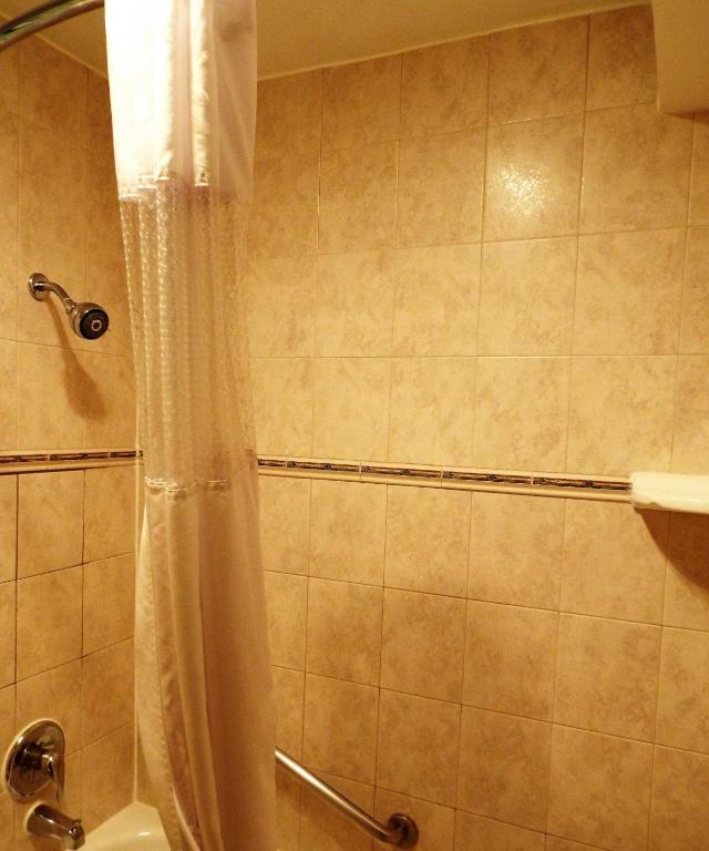 Super 8 by Wyndham Casper East/Evansville - image 2