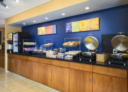 Fairfield Inn by Marriott Evansville East - image 4