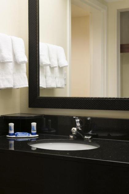 Fairfield Inn by Marriott Evansville East - image 8