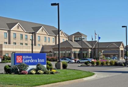 Hilton Garden Inn Evansville - image 1