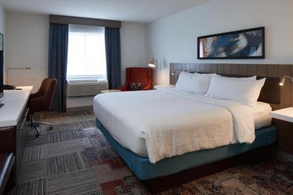 Hilton Garden Inn Evansville - image 10