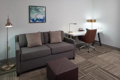 Hilton Garden Inn Evansville - image 9