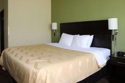 Quality Inn East Evansville - image 15