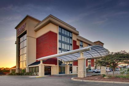 Drury Inn  Suites Evansville East