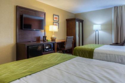 Comfort Inn & Suites Evansville Airport - image 10
