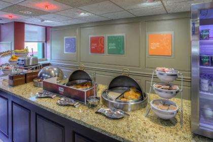 Comfort Inn & Suites Evansville Airport - image 12