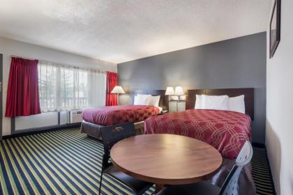 Econo Lodge Evansville - image 11
