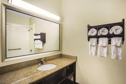 La Quinta by Wyndham Evansville - image 7