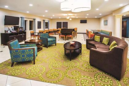 La Quinta by Wyndham Evansville - image 9