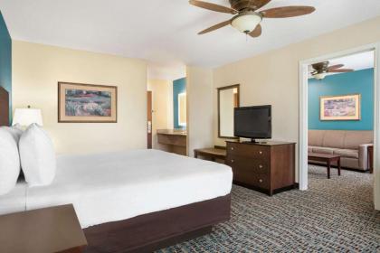 Baymont by Wyndham Evansville East - image 8