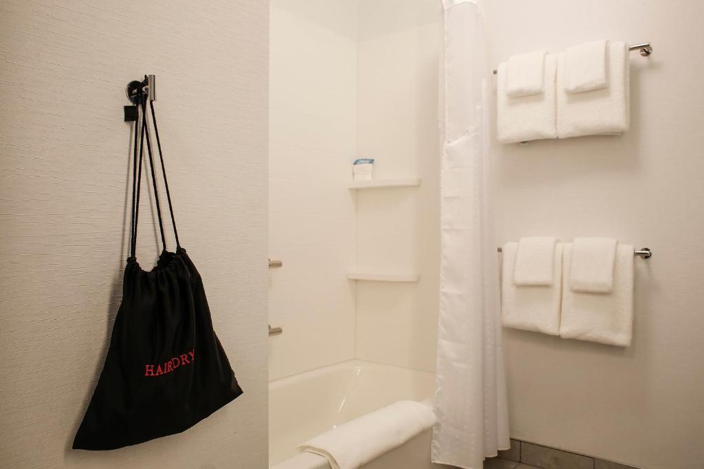 Holiday Inn Express - Evansville an IHG Hotel - image 4