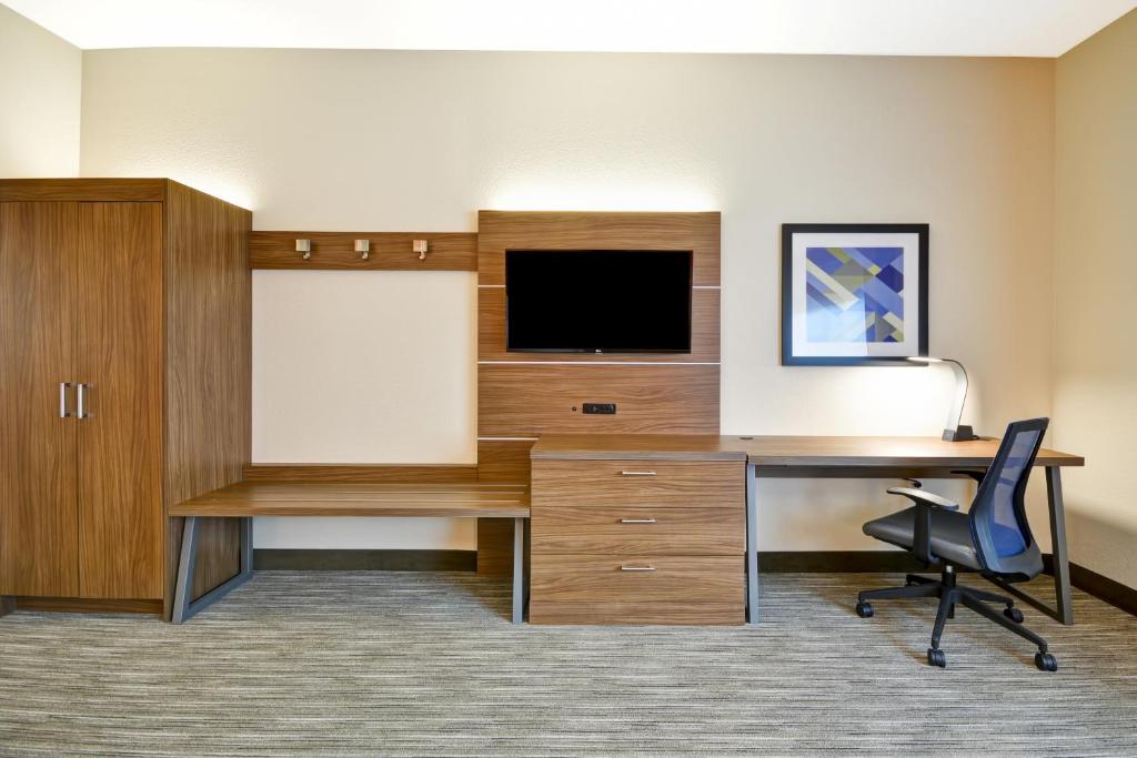 Holiday Inn Express - Evansville an IHG Hotel - image 5