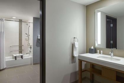 Hyatt Place Evansville/Downtown - image 10