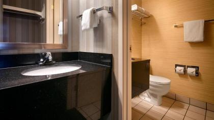 Best Western Cascadia Inn - image 13