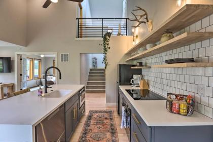 Evergreen Mountain Duplex with Trailhead Access - image 10