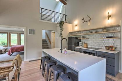Evergreen Mountain Duplex with Trailhead Access - image 11